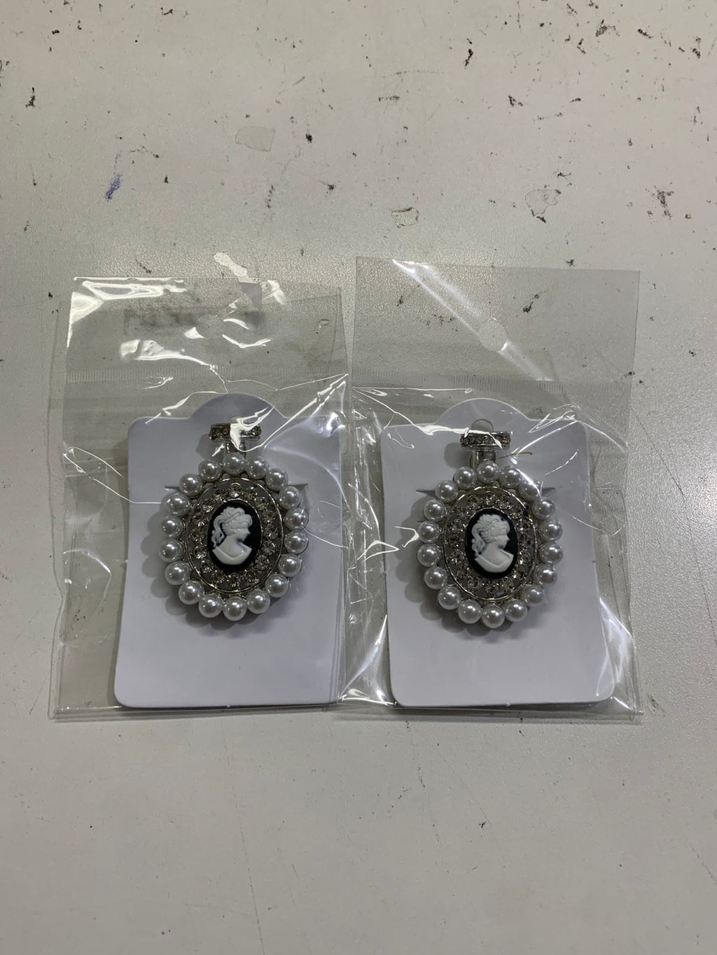 Broches Customizados - Use By Me