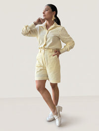 Amarelo manteiga
