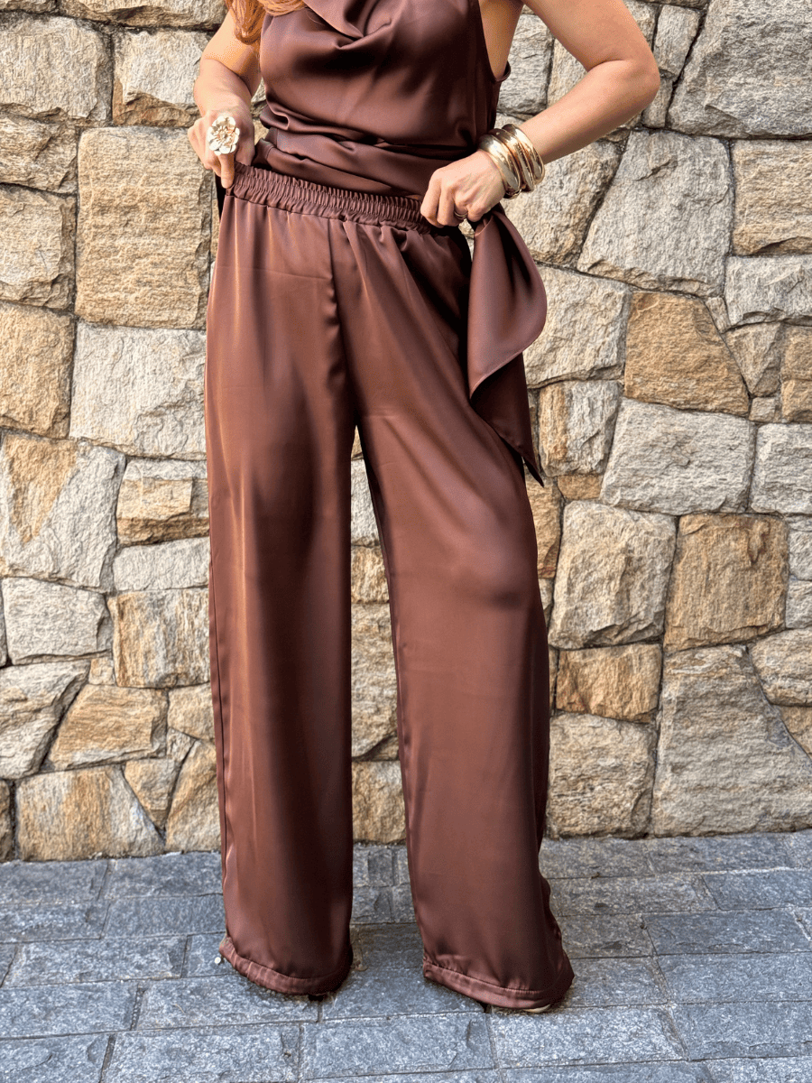 Conjunto Assimétrico Feminino em Cetim com Calça Luísa - Use By Me